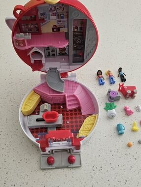 POLLY POCKET Target Store BULLSEYE Dog Playset Minifigures Compact Toy